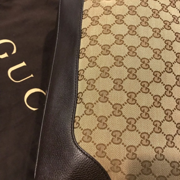 Authentic GUCCI Diana. - Picture 4 of 8